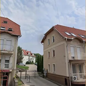 foglaljon itt